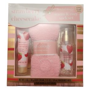 Bodycology Strawberry Cheesecake Warm & Cozy Set Lotion Cream Set
